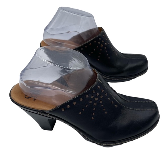 Sofft Black Leather Studs Mules Clogs Shoes Size 9 EUC - Picture 2 of 9